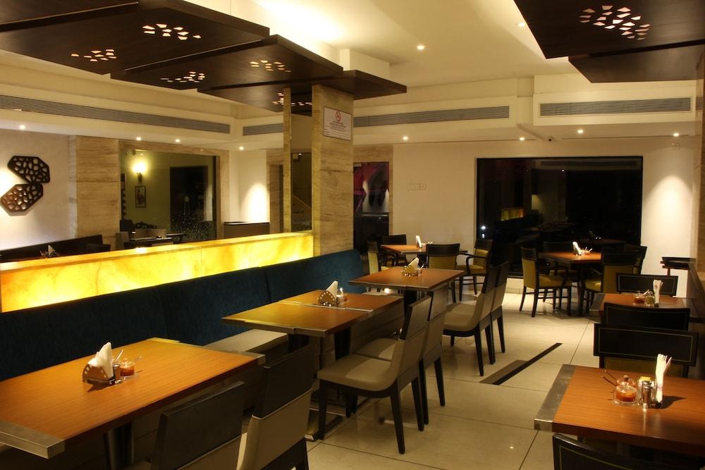 Hotel Fidalgo Panaji Esterno foto